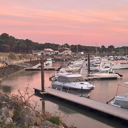 Casa vacanze Confort Avec Terrasse, Cuisine D'ete Et Jardin, A 3 Km Des Plages - Les Mathes-la Palmyre - Fr-1-705-70 *